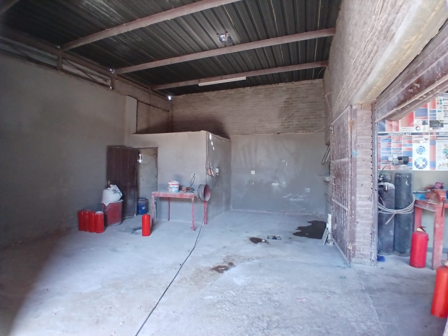 To Let Commercial Property for Rent in Oos Einde North West